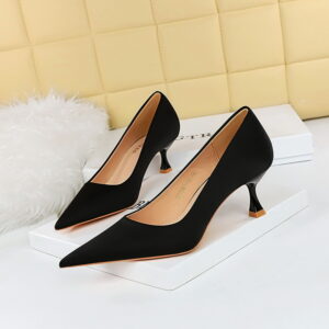Curve Heel Shoe